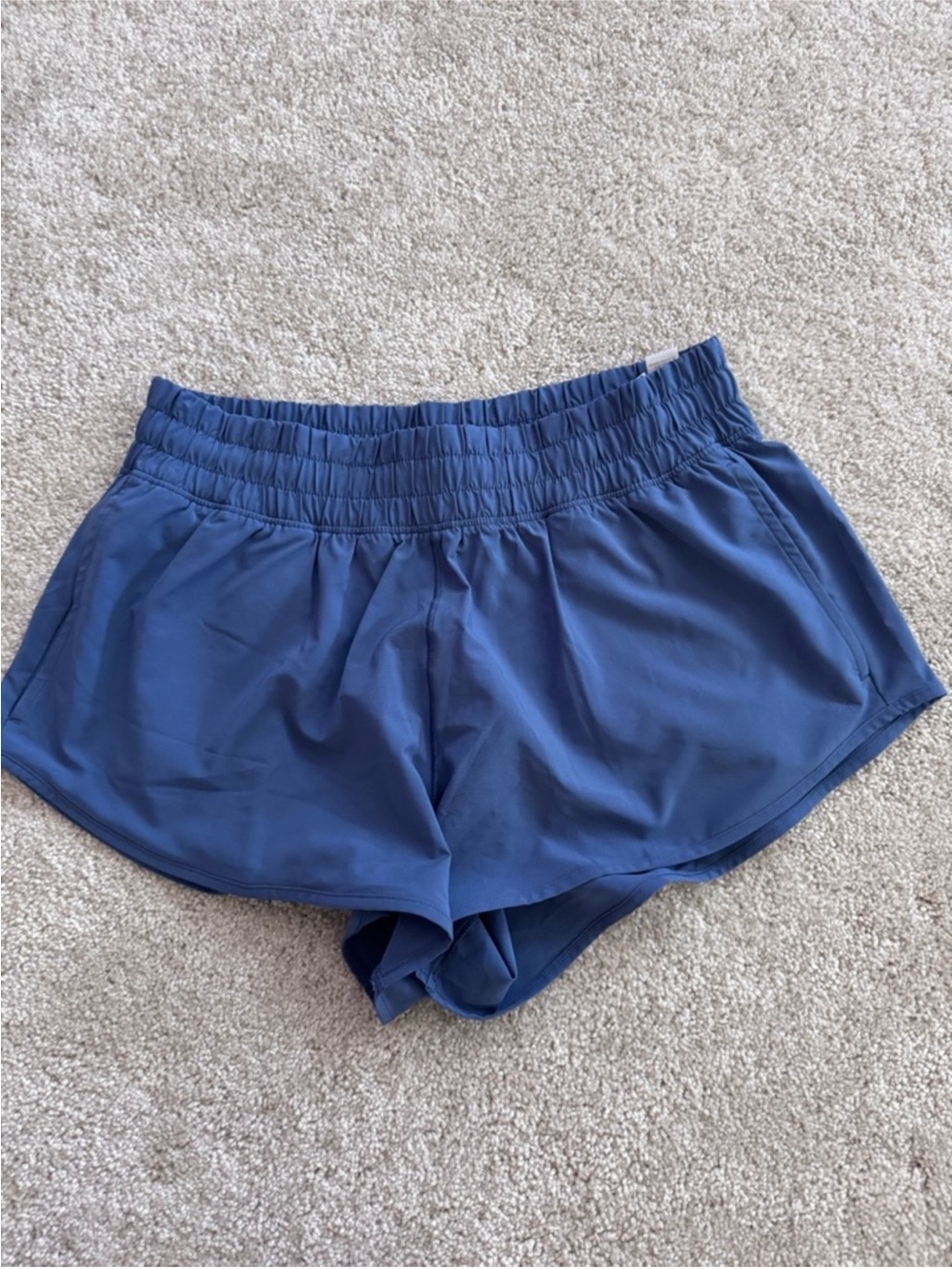 Offline by Aerie 2” hot stuff shorts
